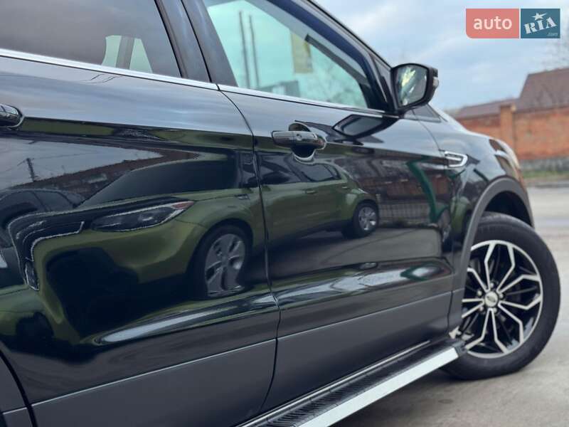 Позашляховик / Кросовер Ford Kuga 2019 в Бердичеві