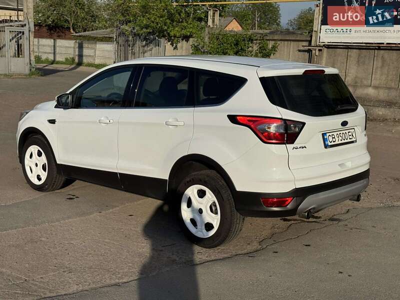 Позашляховик / Кросовер Ford Kuga 2018 в Чернігові