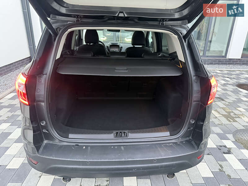 Позашляховик / Кросовер Ford Kuga 2019 в Мукачевому