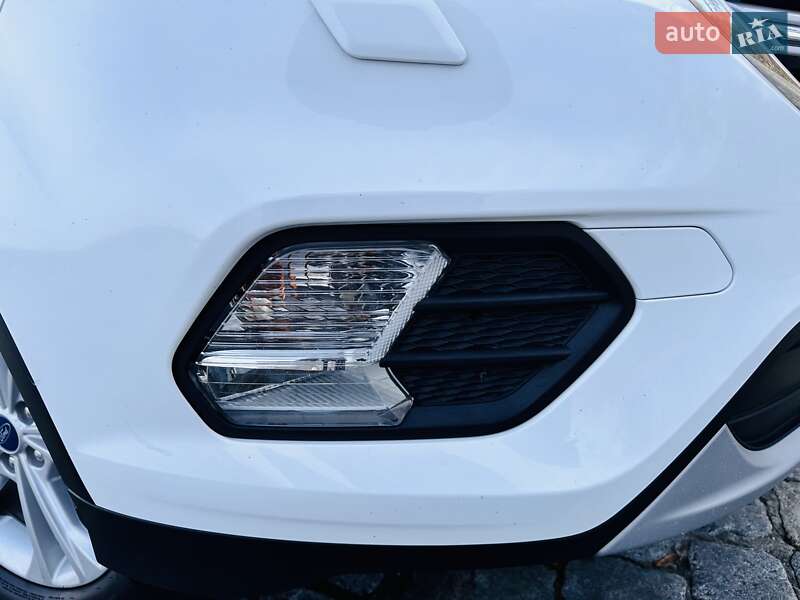 Позашляховик / Кросовер Ford Kuga 2019 в Києві