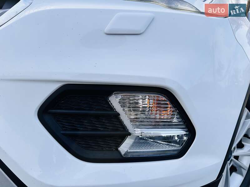 Позашляховик / Кросовер Ford Kuga 2019 в Києві