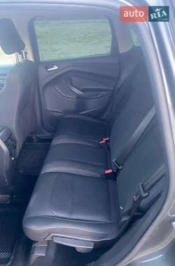 Внедорожник / Кроссовер Ford Kuga 2017 в Львове