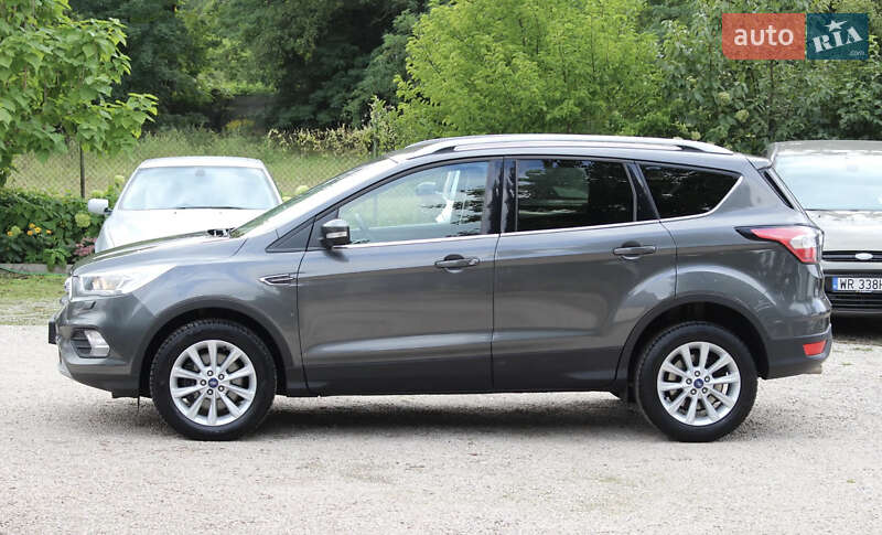 Позашляховик / Кросовер Ford Kuga 2017 в Львові