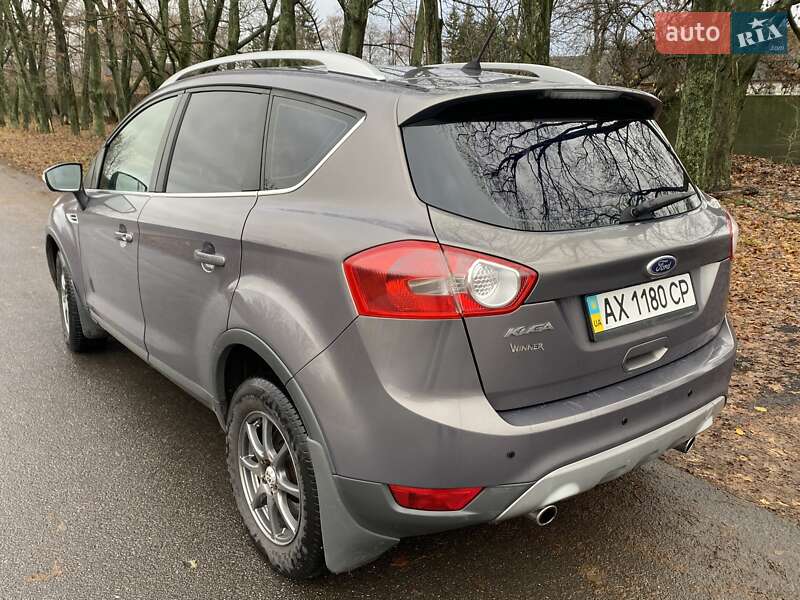 Внедорожник / Кроссовер Ford Kuga 2011 в Краснограде