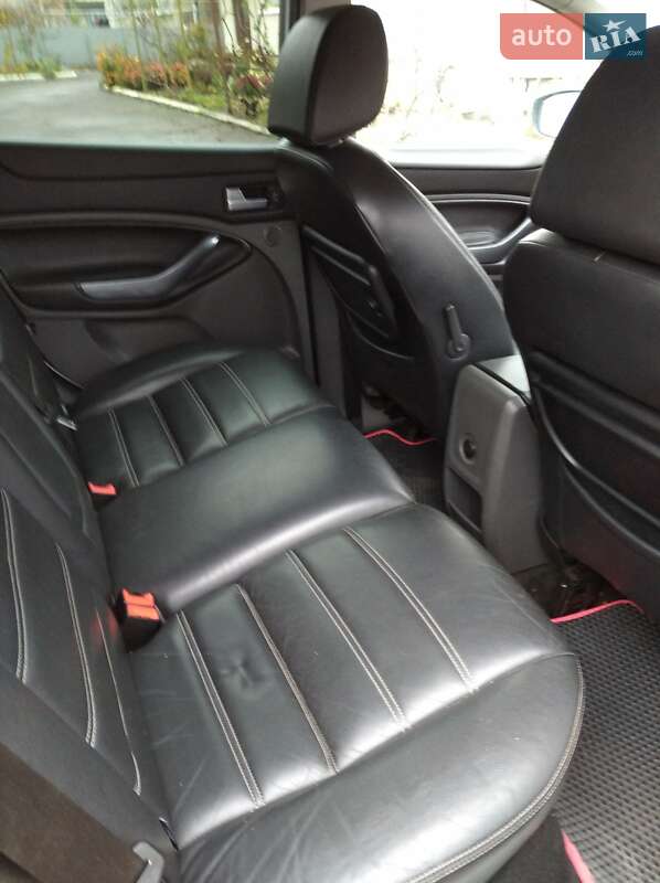 Позашляховик / Кросовер Ford Kuga 2012 в Волочиську