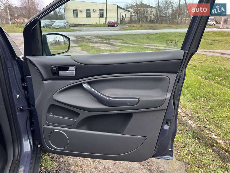 Позашляховик / Кросовер Ford Kuga 2011 в Ізяславі