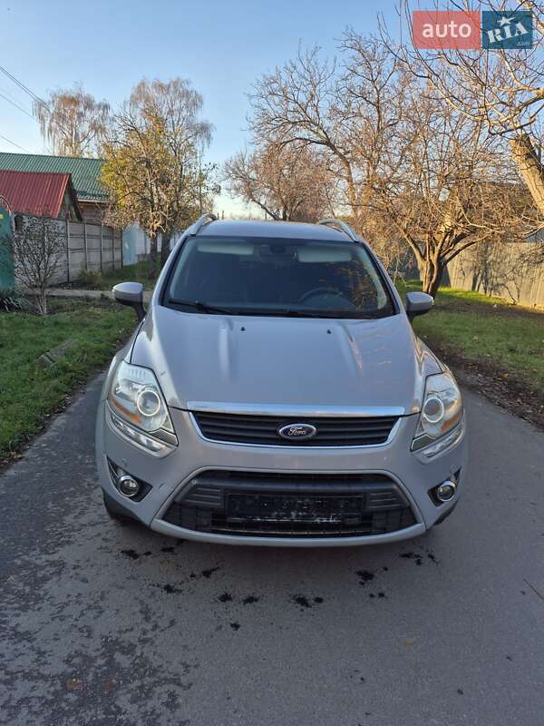 Позашляховик / Кросовер Ford Kuga 2013 в Києві