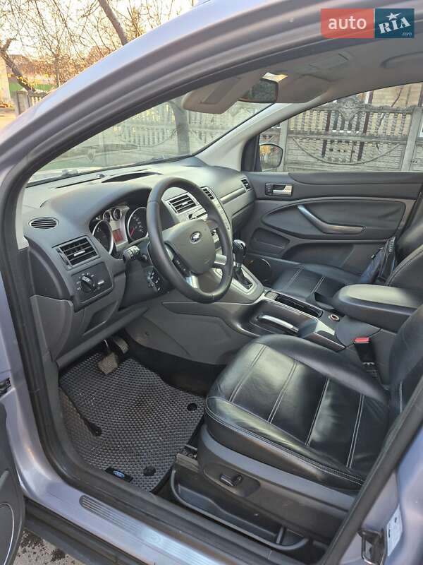 Позашляховик / Кросовер Ford Kuga 2013 в Києві