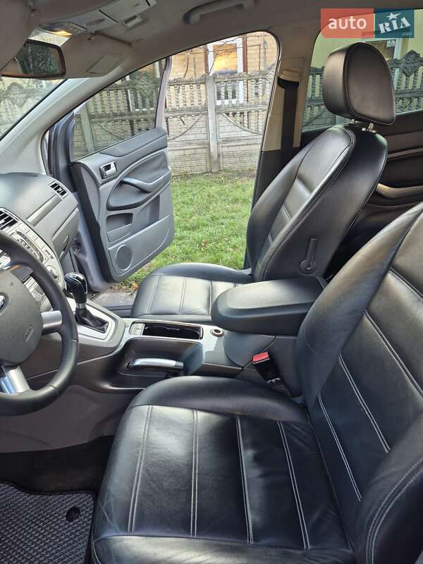 Позашляховик / Кросовер Ford Kuga 2013 в Києві