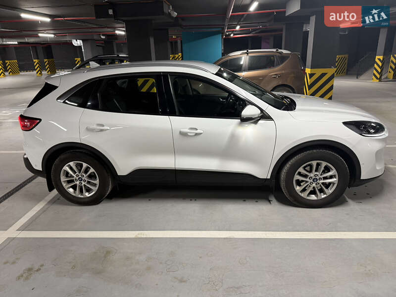 Позашляховик / Кросовер Ford Kuga 2020 в Івано-Франківську фото 4 Позашляховик / Кросовер Ford Kuga 2020 в Івано-Франківську