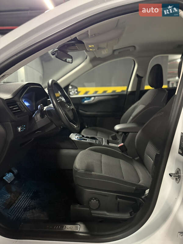 Позашляховик / Кросовер Ford Kuga 2020 в Івано-Франківську фото 11 Позашляховик / Кросовер Ford Kuga 2020 в Івано-Франківську