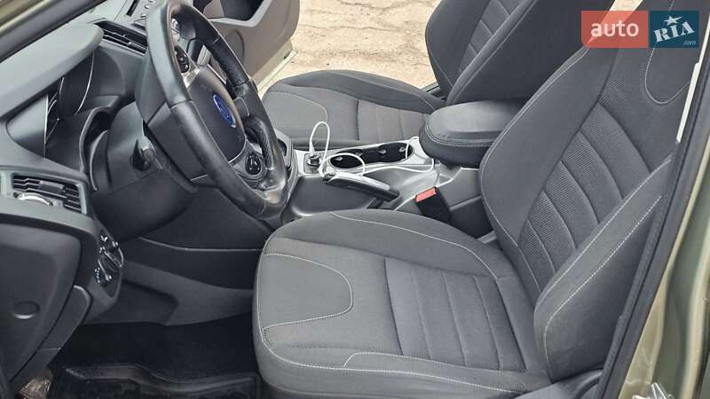 Позашляховик / Кросовер Ford Kuga 2013 в Чернігові