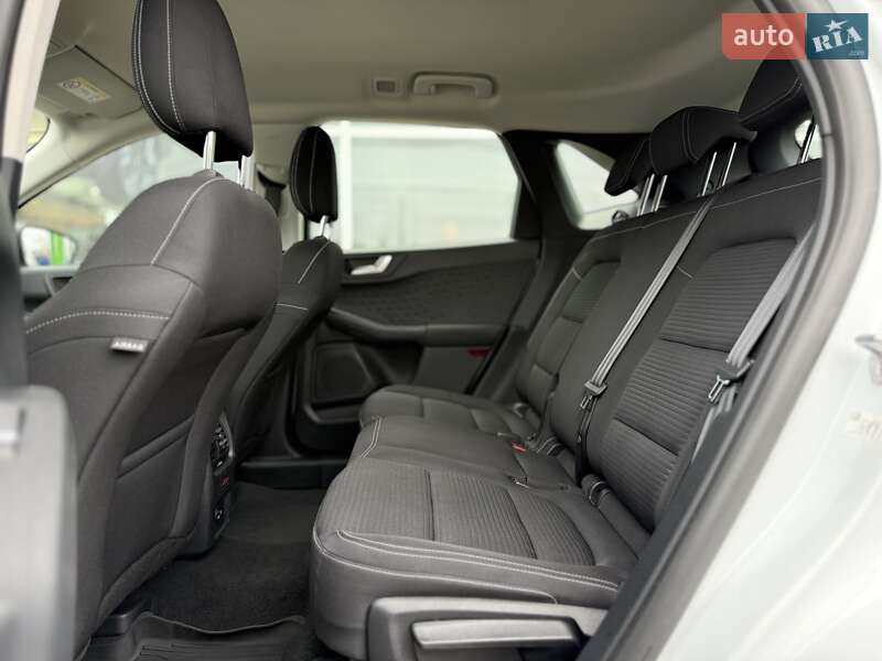 Внедорожник / Кроссовер Ford Kuga 2020 в Киеве фото 13 Внедорожник / Кроссовер Ford Kuga 2020 в Киеве