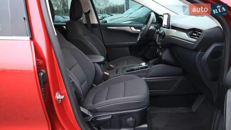 Внедорожник / Кроссовер Ford Kuga 2020 в Киеве фото 6 Внедорожник / Кроссовер Ford Kuga 2020 в Киеве