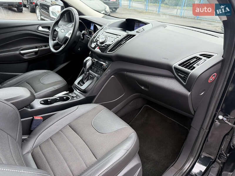 Позашляховик / Кросовер Ford Kuga 2015 в Рівному