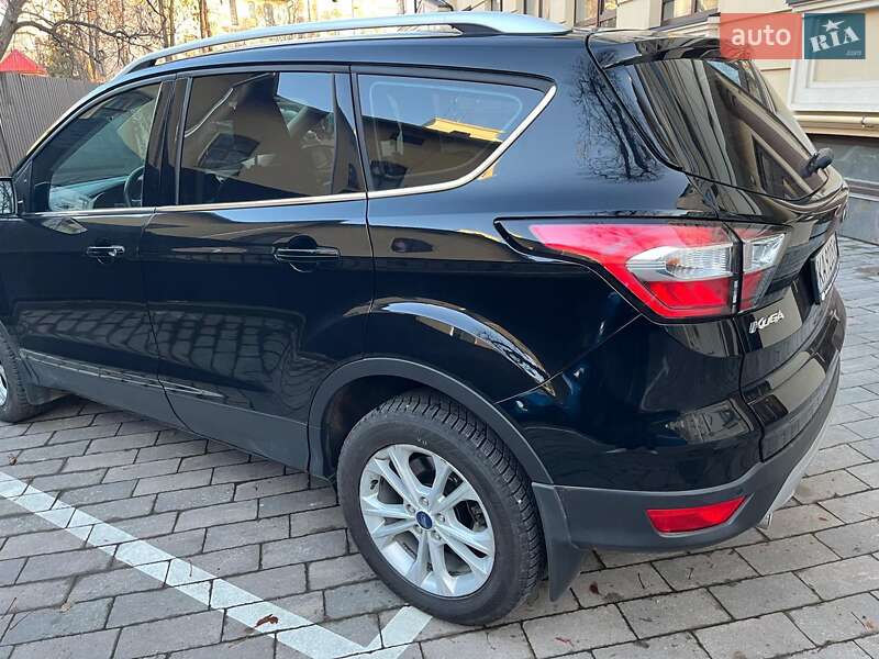 Внедорожник / Кроссовер Ford Kuga 2019 в Киеве