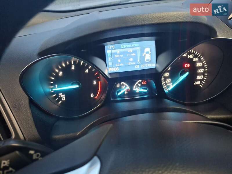 Внедорожник / Кроссовер Ford Kuga 2014 в Тернополе