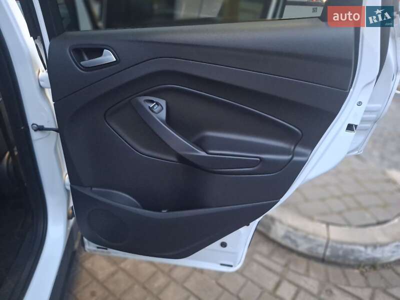 Внедорожник / Кроссовер Ford Kuga 2014 в Тернополе