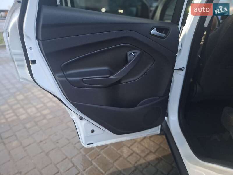 Внедорожник / Кроссовер Ford Kuga 2014 в Тернополе