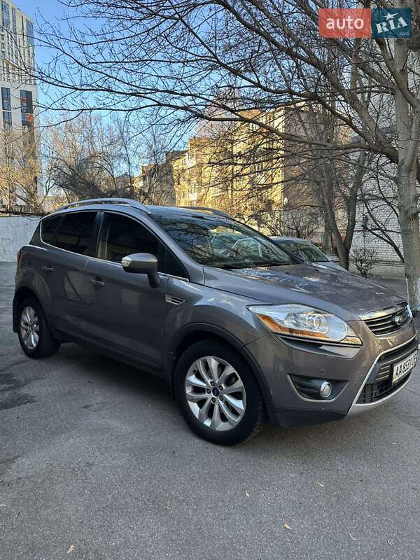 Позашляховик / Кросовер Ford Kuga 2012 в Києві