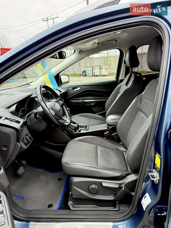 Позашляховик / Кросовер Ford Kuga 2019 в Миколаєві