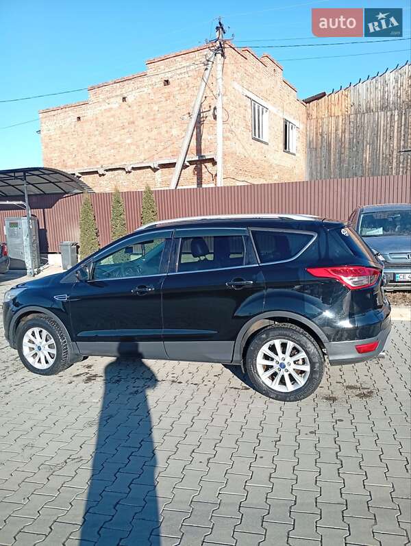 Внедорожник / Кроссовер Ford Kuga 2016 в Черновцах