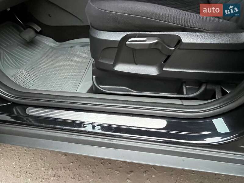 Позашляховик / Кросовер Ford Kuga 2011 в Первомайську