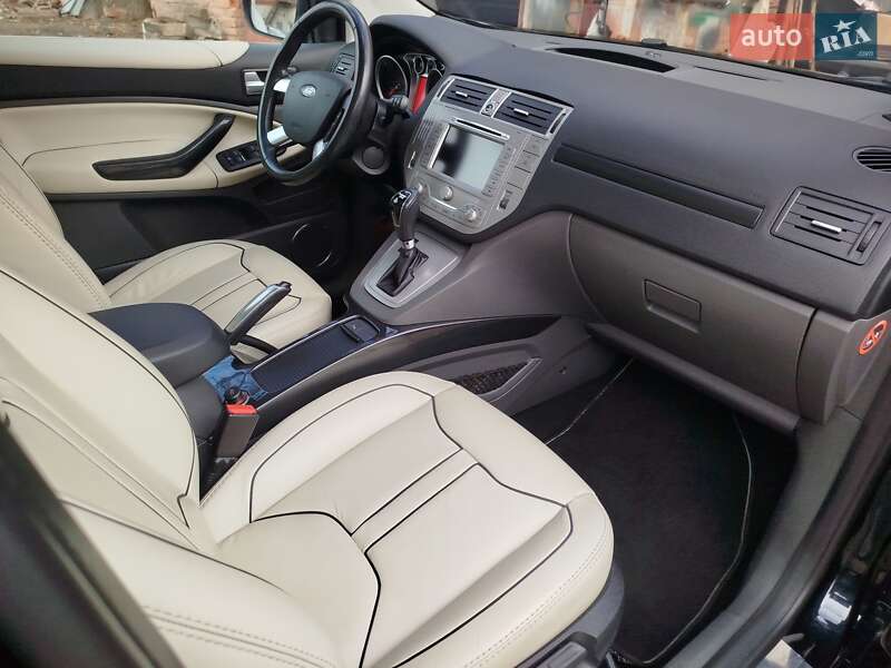 Внедорожник / Кроссовер Ford Kuga 2012 в Ровно