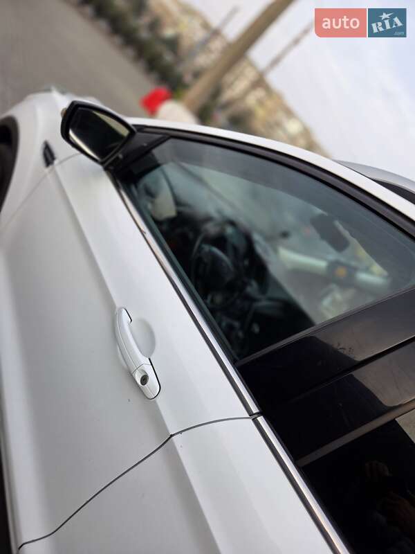 Внедорожник / Кроссовер Ford Kuga 2017 в Полтаве