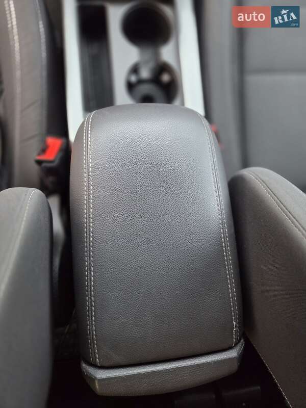 Внедорожник / Кроссовер Ford Kuga 2017 в Полтаве