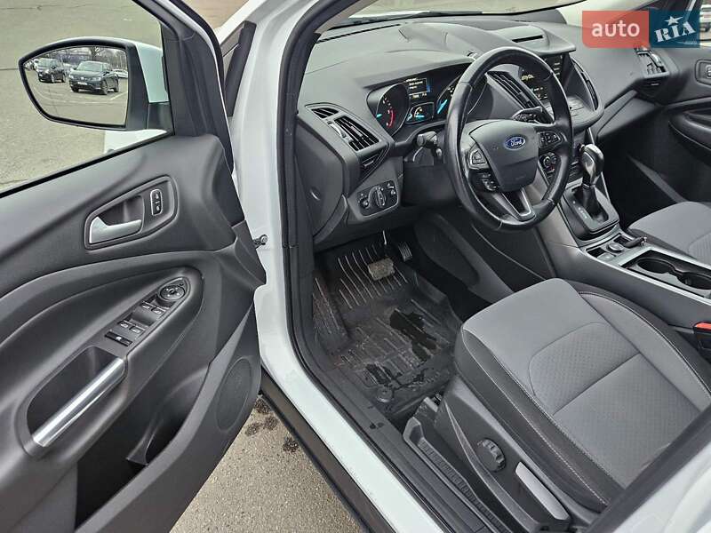 Внедорожник / Кроссовер Ford Kuga 2016 в Днепре фото 19 Внедорожник / Кроссовер Ford Kuga 2016 в Днепре