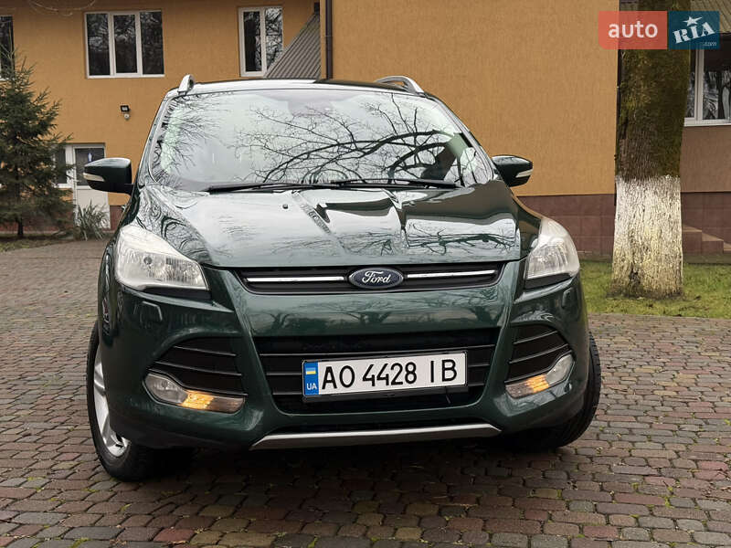 Позашляховик / Кросовер Ford Kuga 2015 в Тячеві