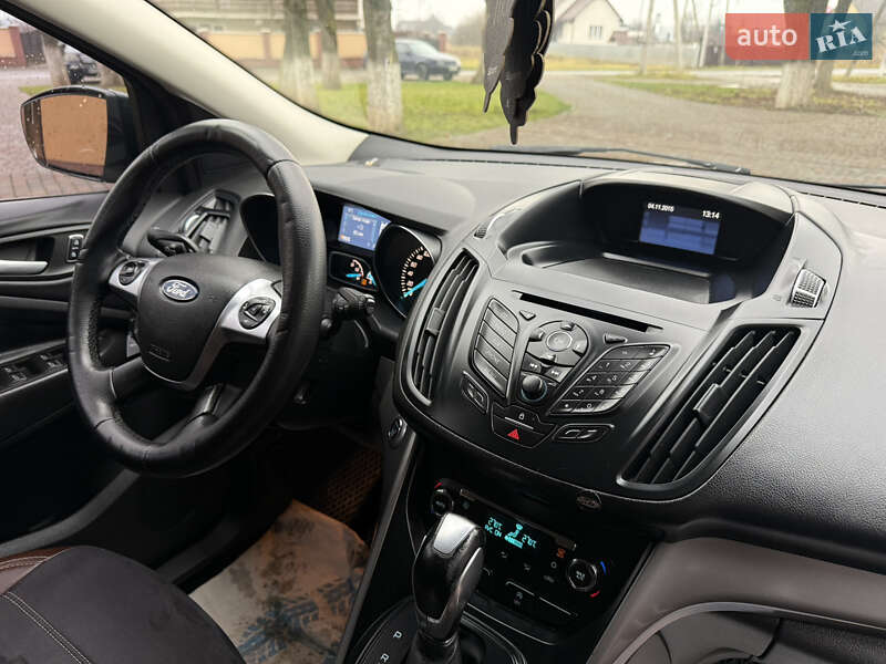 Позашляховик / Кросовер Ford Kuga 2015 в Тячеві