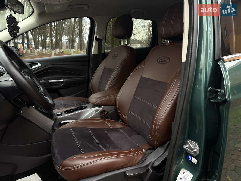 Позашляховик / Кросовер Ford Kuga 2015 в Тячеві