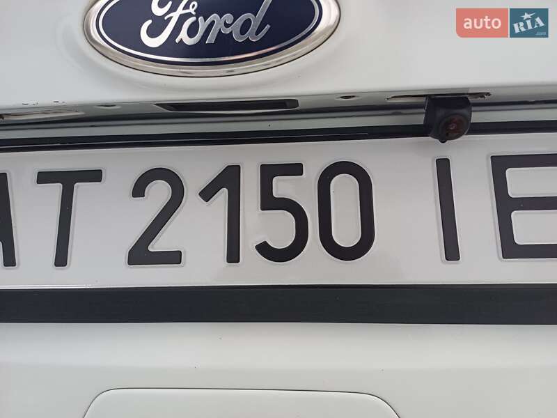 Позашляховик / Кросовер Ford Kuga 2012 в Чернівцях