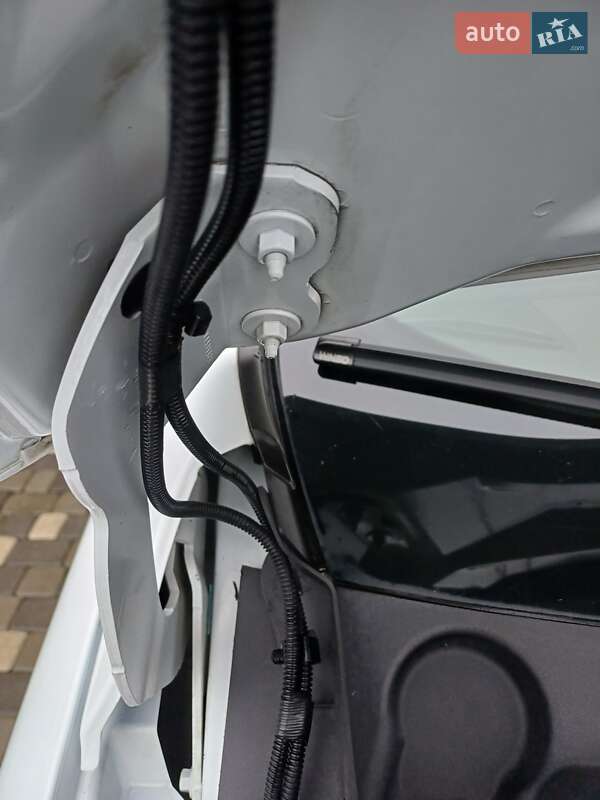 Позашляховик / Кросовер Ford Kuga 2012 в Чернівцях