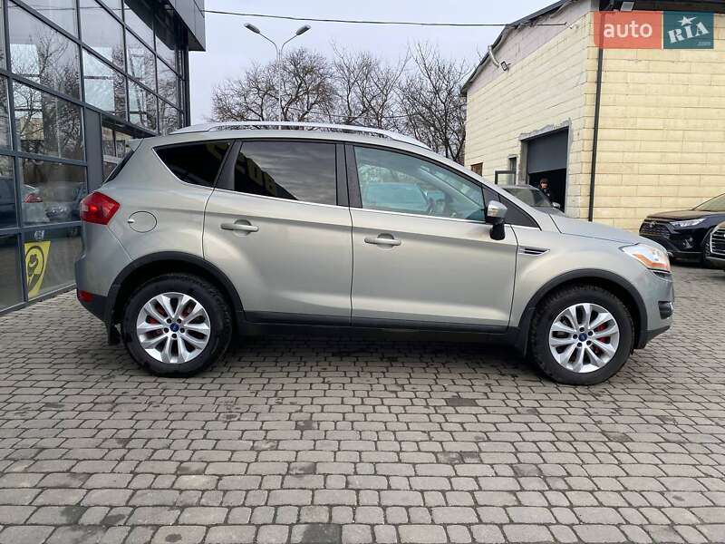 Внедорожник / Кроссовер Ford Kuga 2010 в Ивано-Франковске