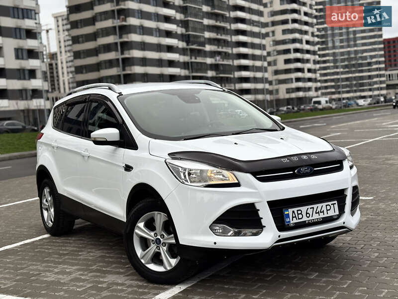 Позашляховик / Кросовер Ford Kuga 2016 в Києві