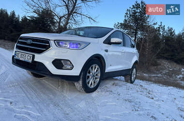 Внедорожник / Кроссовер Ford Kuga 2017 в Каменском