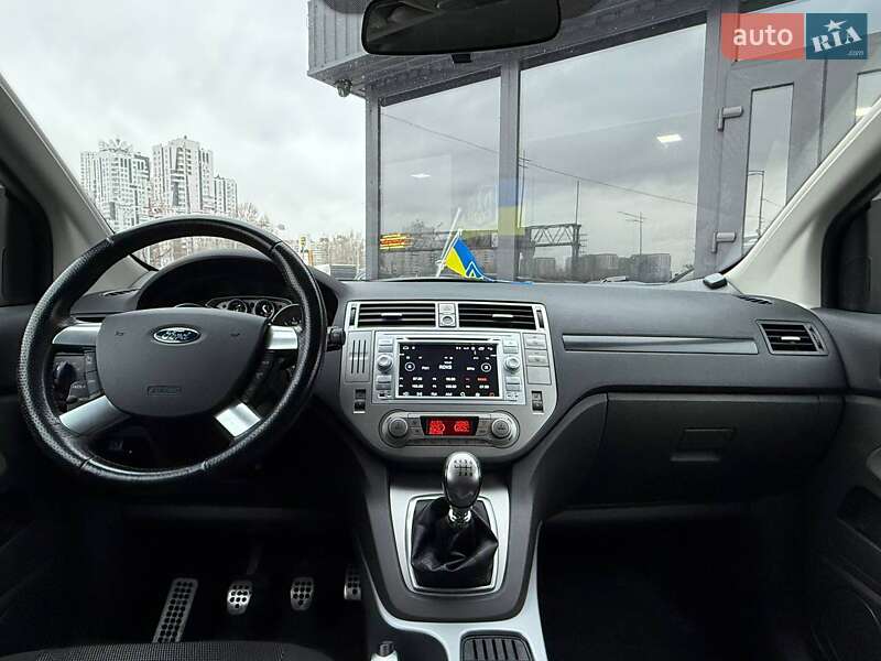 Позашляховик / Кросовер Ford Kuga 2012 в Києві