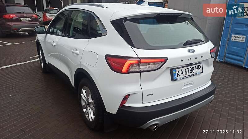 Позашляховик / Кросовер Ford Kuga 2021 в Києві