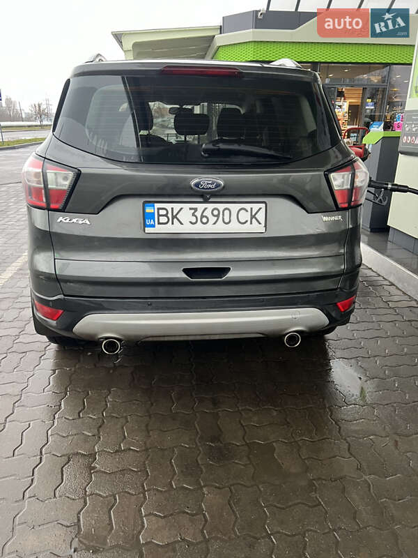 Внедорожник / Кроссовер Ford Kuga 2019 в Нетешине