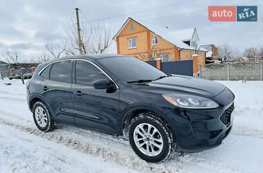 Внедорожник / Кроссовер Ford Kuga 2021 в Лохвице