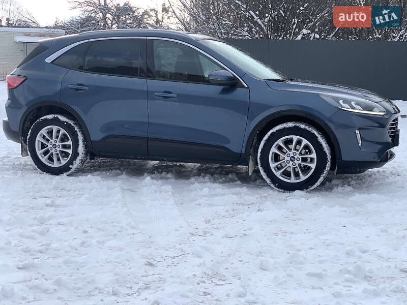 Позашляховик / Кросовер Ford Kuga 2023 в Харкові