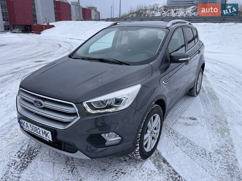 Позашляховик / Кросовер Ford Kuga 2018 в Києві