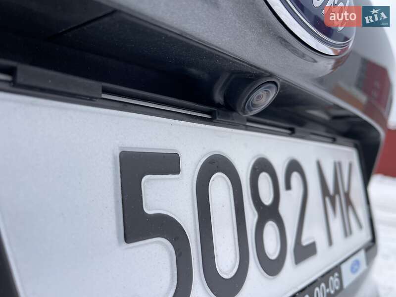 Позашляховик / Кросовер Ford Kuga 2018 в Києві