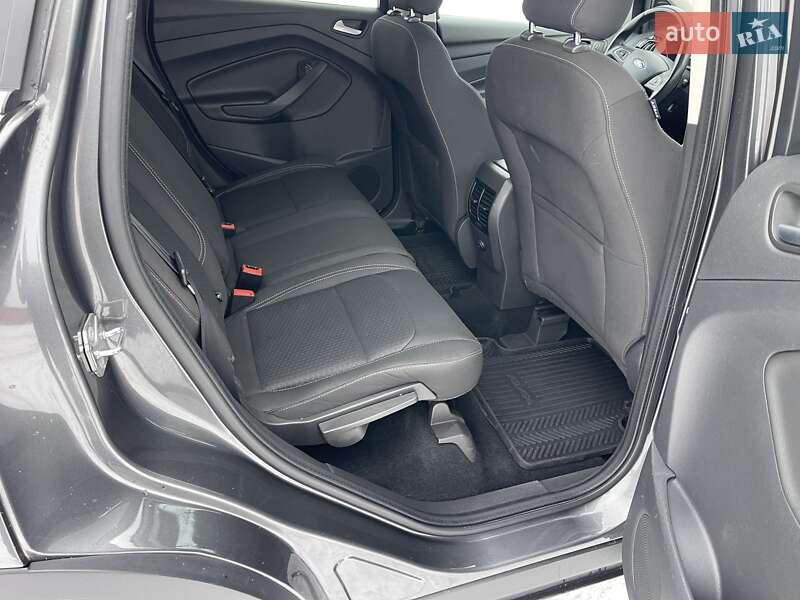 Позашляховик / Кросовер Ford Kuga 2018 в Києві