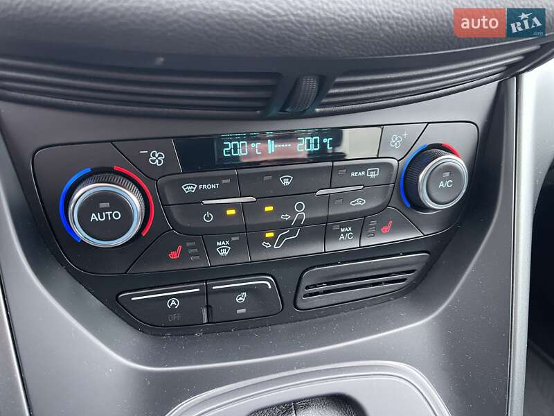 Позашляховик / Кросовер Ford Kuga 2018 в Києві