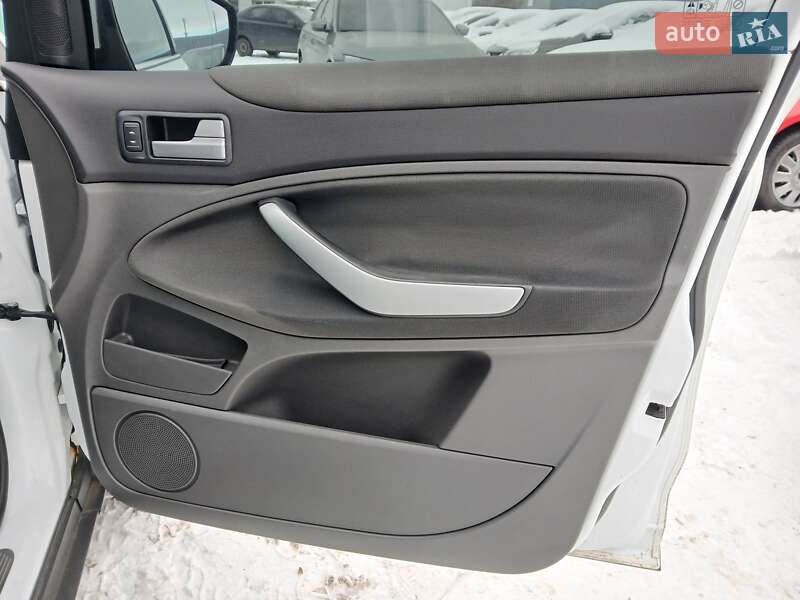 Внедорожник / Кроссовер Ford Kuga 2011 в Киеве