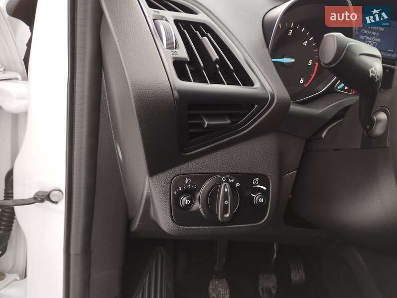 Внедорожник / Кроссовер Ford Kuga 2016 в Виннице